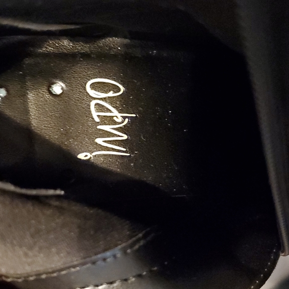 NWOB Black suede heeled boot with ruffle - Picture 6 of 7